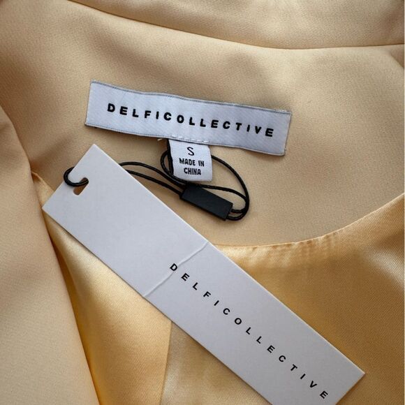 Delfi collective Emily cropped blazer in banana nwt s - Picture 6 of 6
